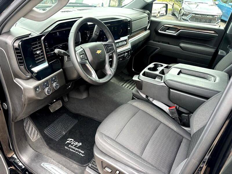 Used 2025 Chevrolet Silverado 1500 LT image 13