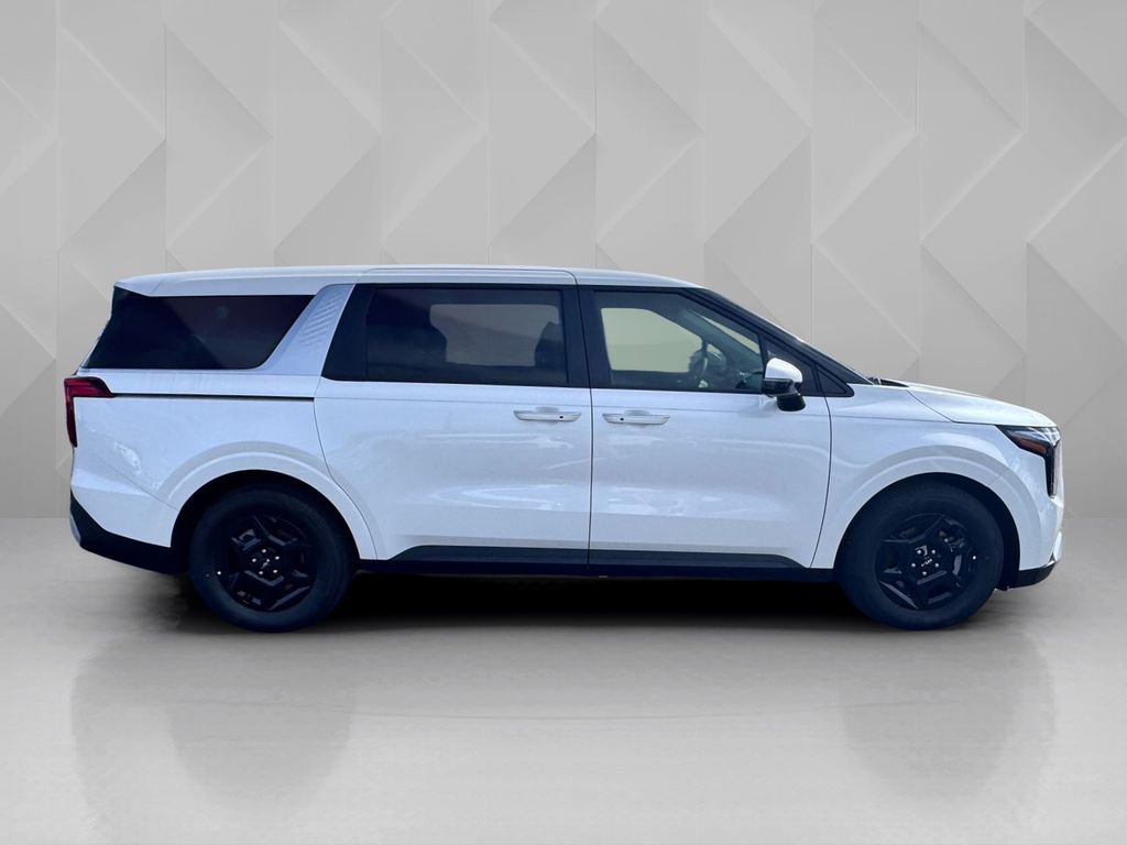 New 2026 Kia Carnival FWD image 4