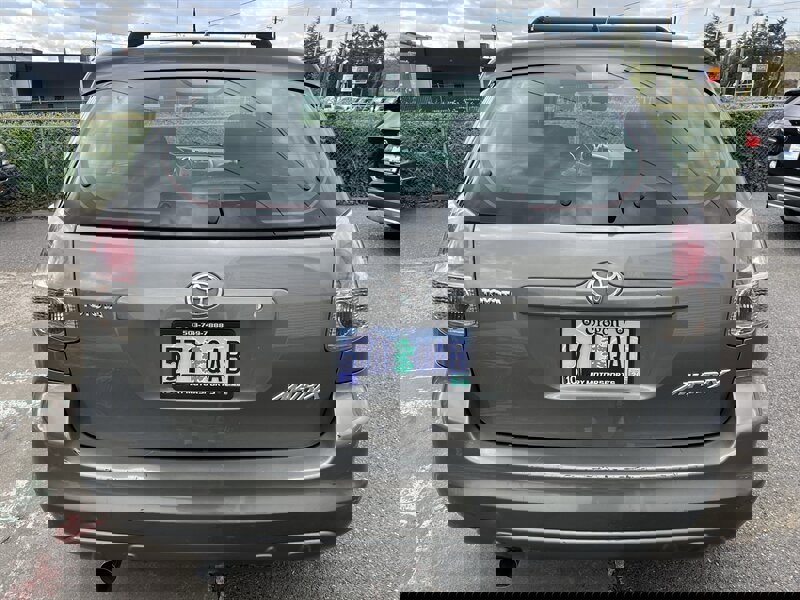 Used 2006 Toyota Matrix FWD image 4