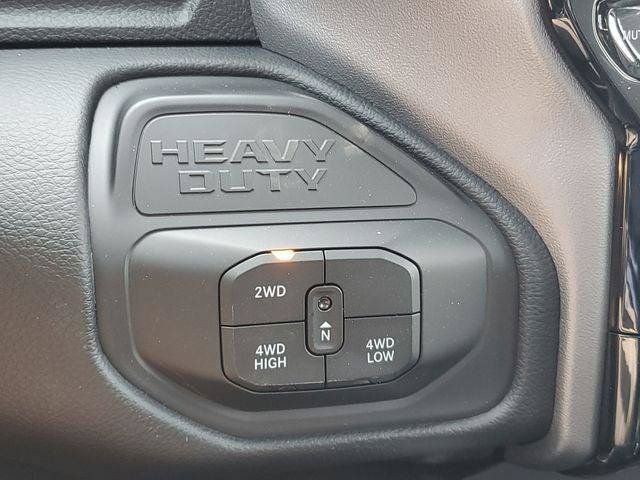 New 2026 RAM 2500 Laramie AWD/4WD image 25
