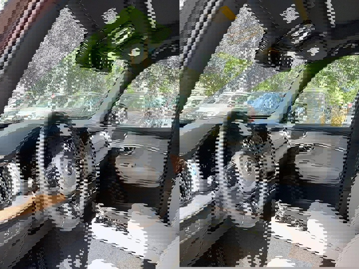 New 2026 Volvo XC90 B5 Core image 12