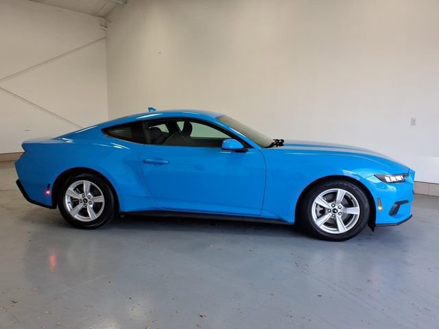 Certified 2024 Ford Mustang Coupe RWD image 2