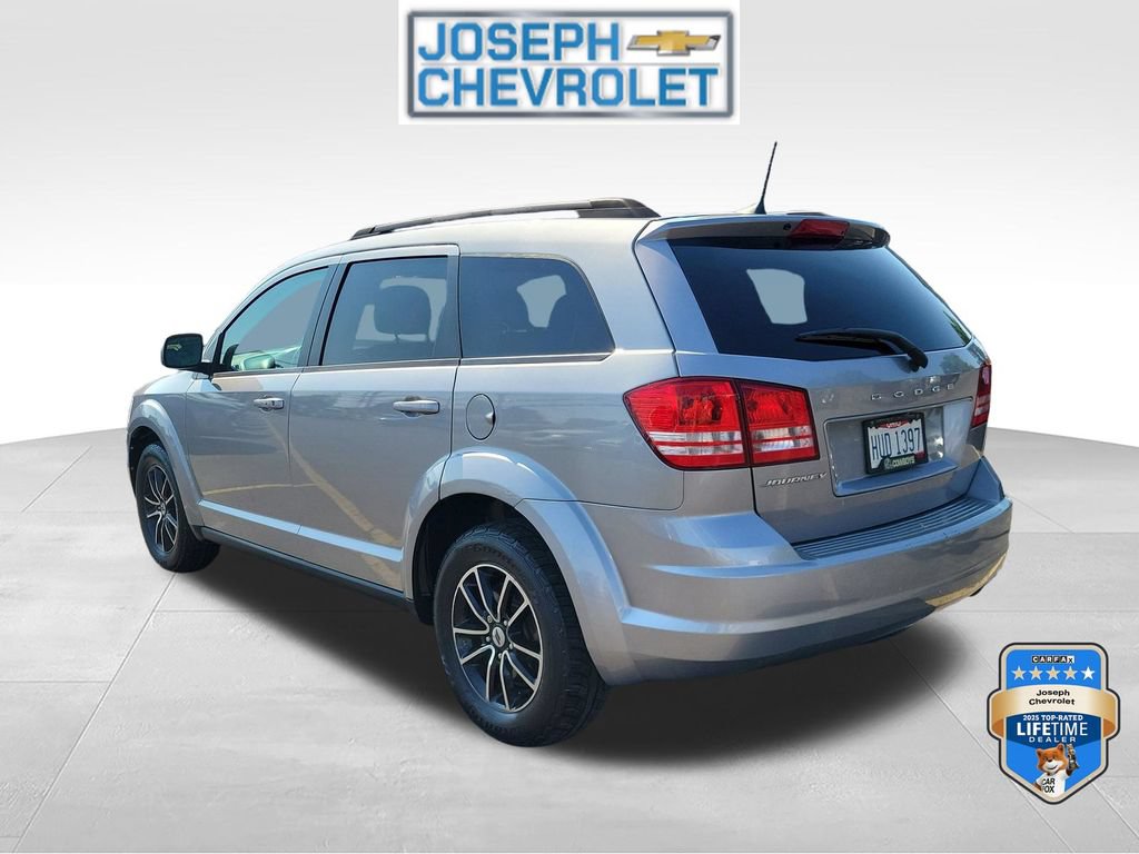 Used 2018 Dodge Journey SE w/ Connectivity Group FWD image 3