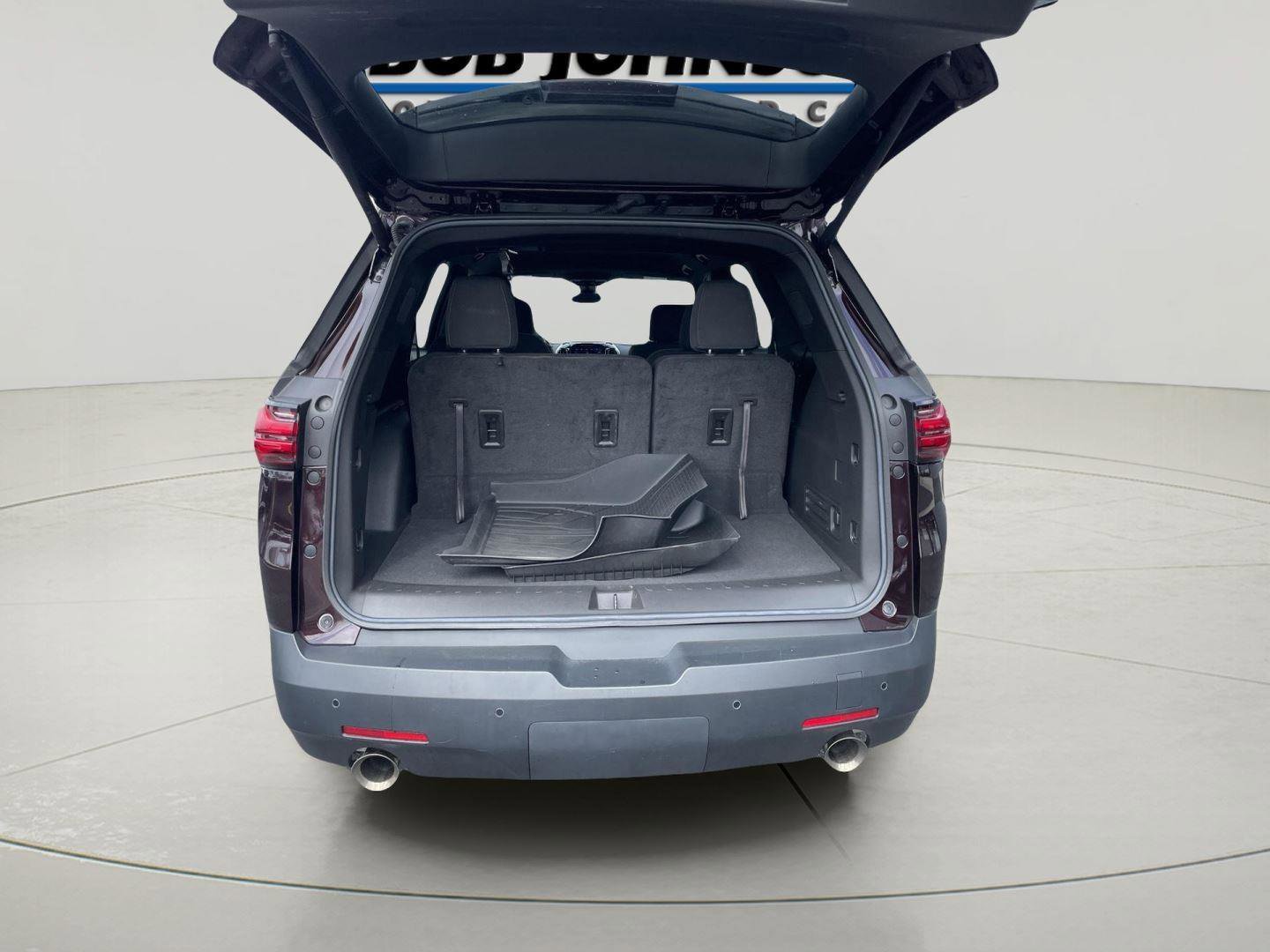 Used 2022 Chevrolet Traverse LT image 9