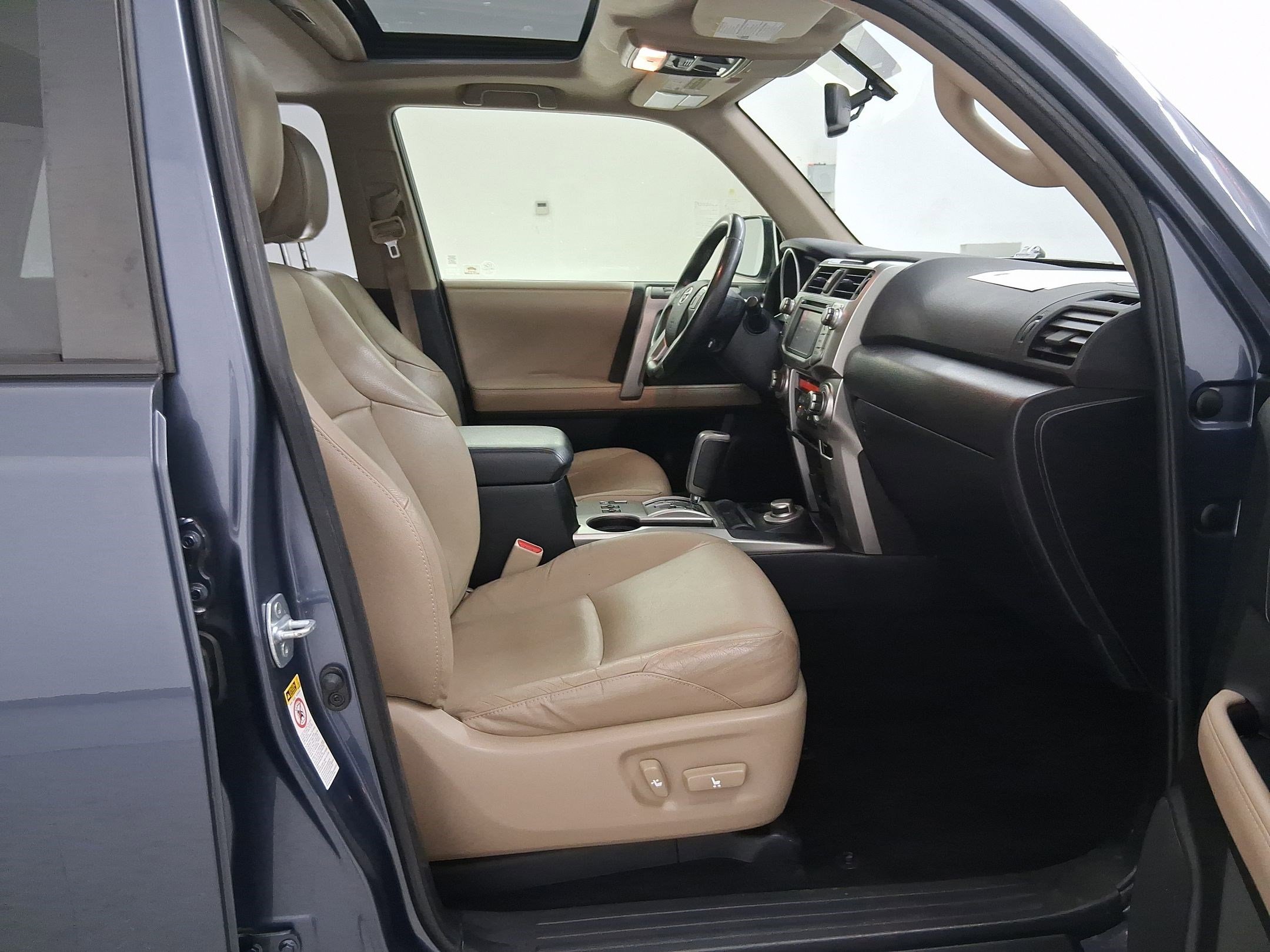 Used 2013 Toyota 4Runner Limited image 35