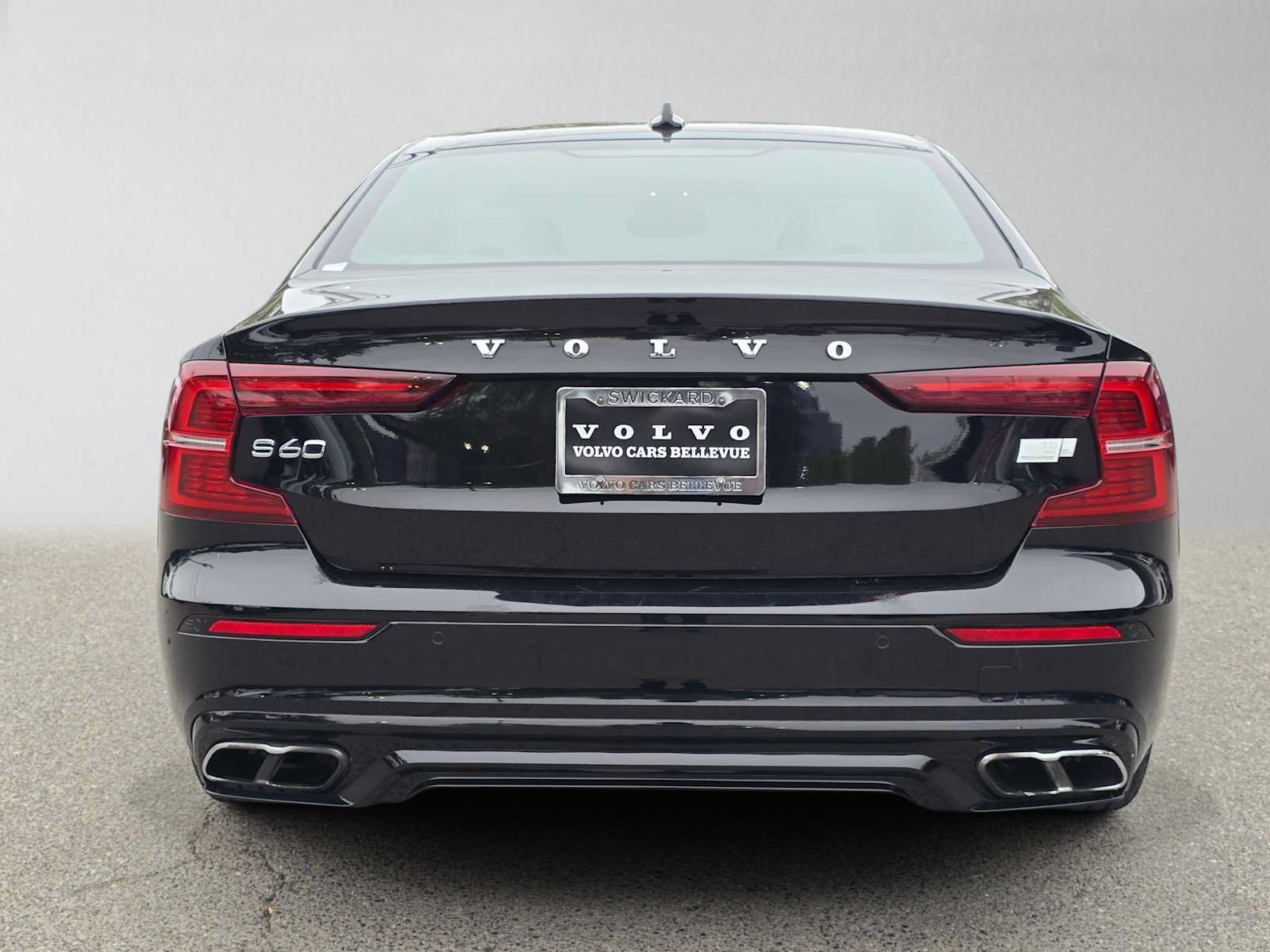 Used 2022 Volvo S60 T8 R-Design w/ Climate Package AWD/4WD image 4