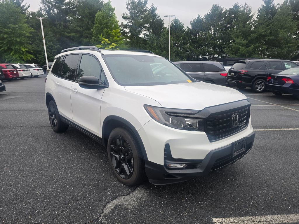 Used 2024 Honda Passport Black Edition image 1