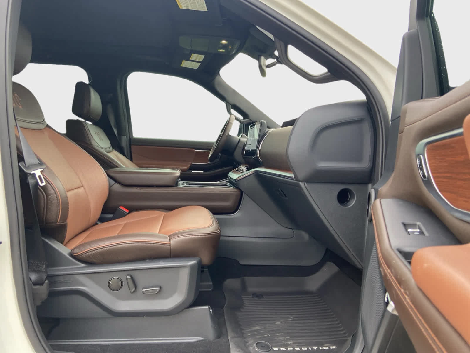 Used 2025 Ford Expedition King Ranch AWD/4WD image 17
