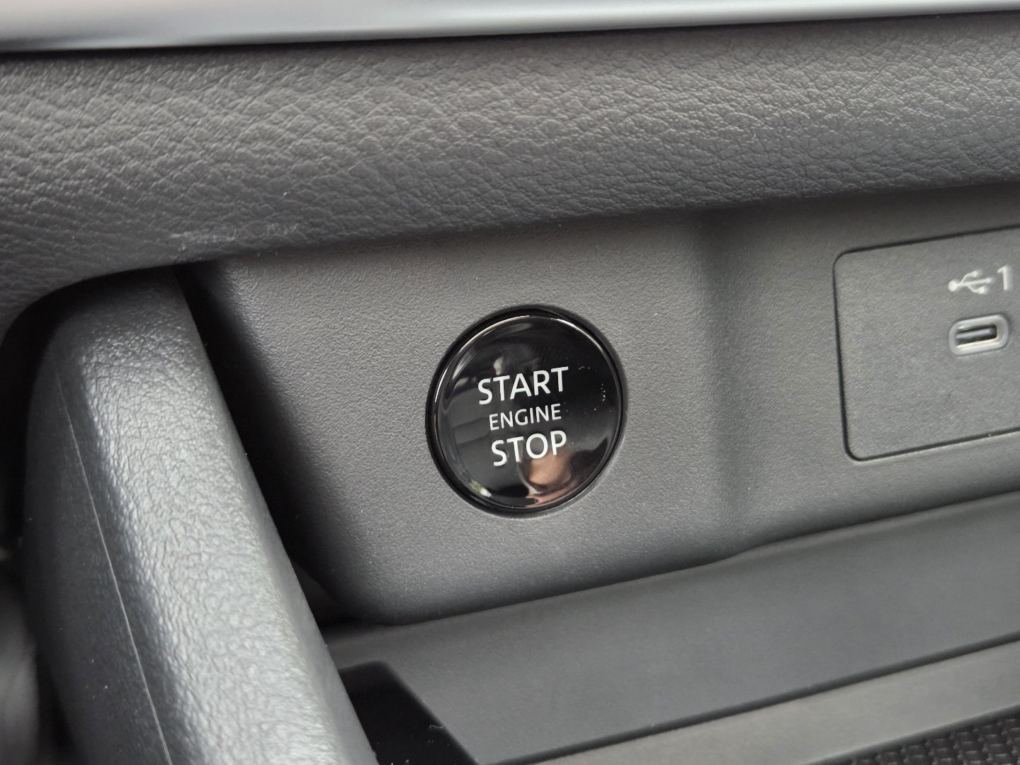 New 2026 Nissan Rogue Dark Armor AWD/4WD image 38