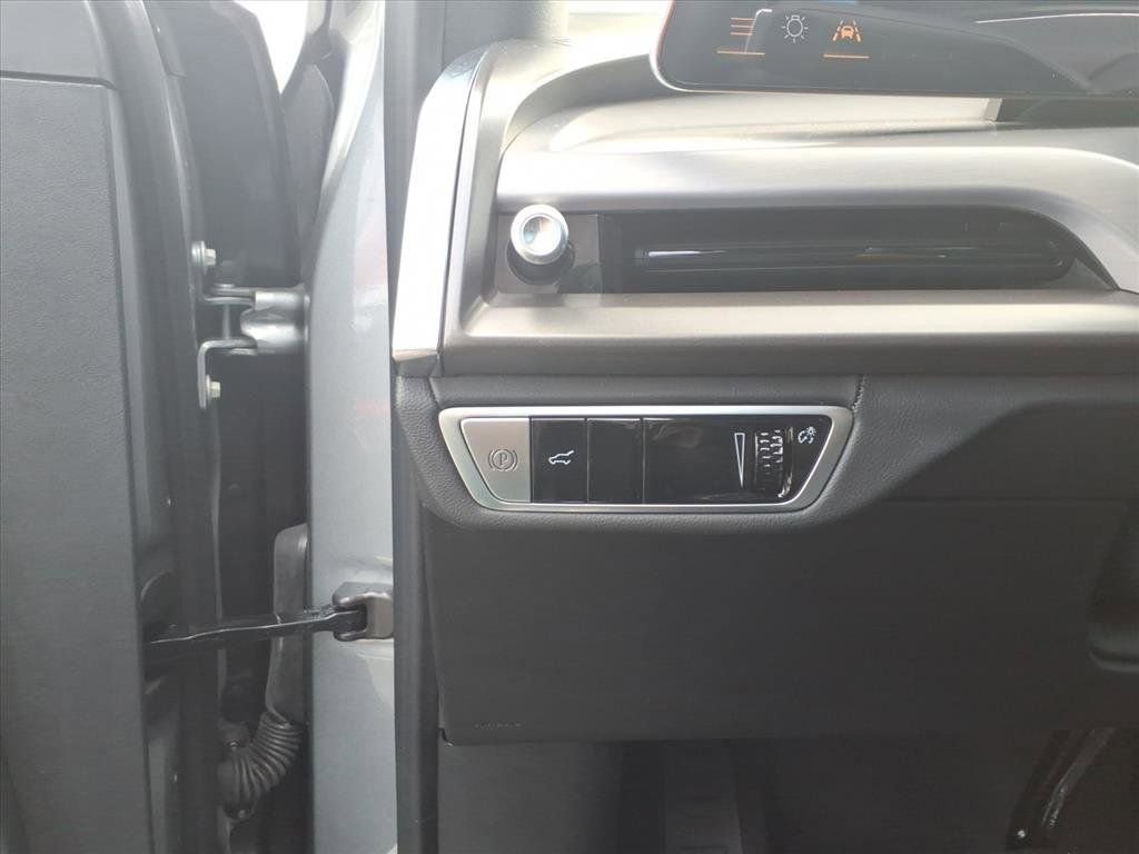 Used 2026 Cadillac Vistiq Sport w/ LPO, Floor Liner Package image 13