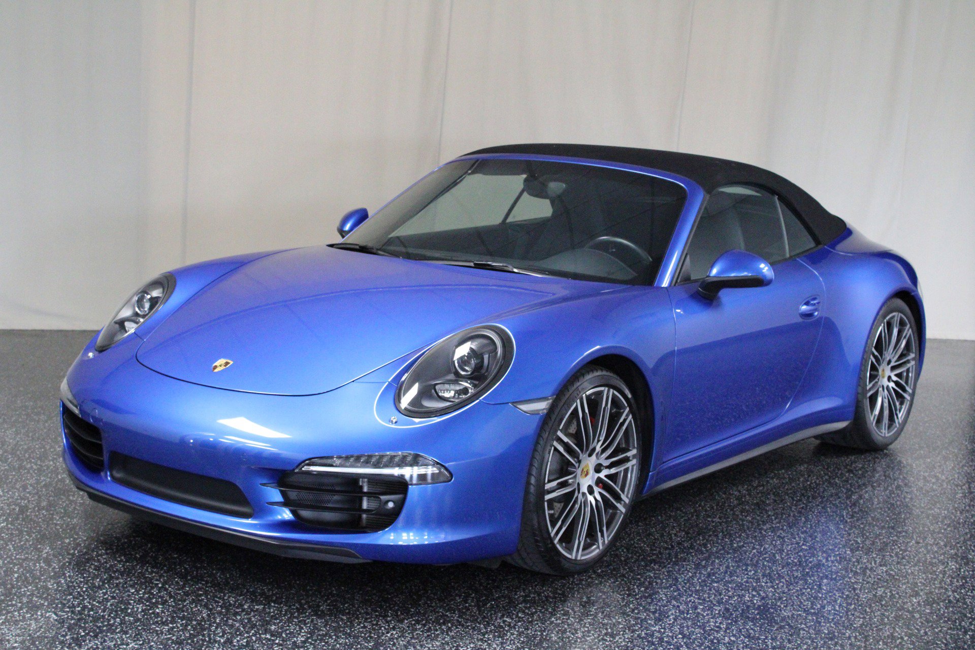 Used 2016 Porsche 911 Carrera 4S image 2