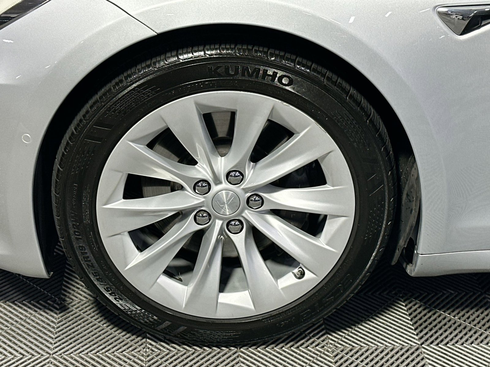 Used 2016 Tesla Model S 70 image 12