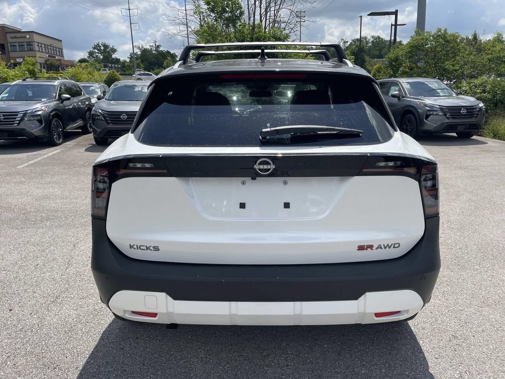 New 2026 Nissan Kicks SR w/ Cold Weather Package AWD/4WD image 4