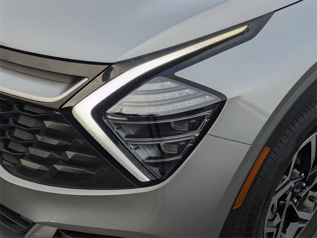 Used 2024 Kia Sportage LX image 11