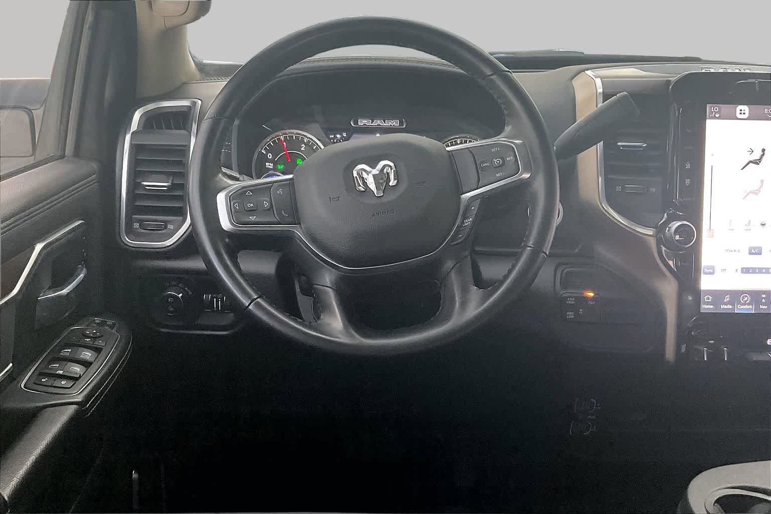Used 2024 RAM 2500 Laramie AWD/4WD image 6