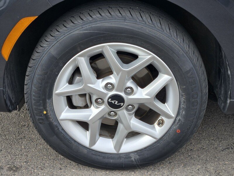 Used 2024 Kia Soul LX w/ Option Group 015 FWD image 10