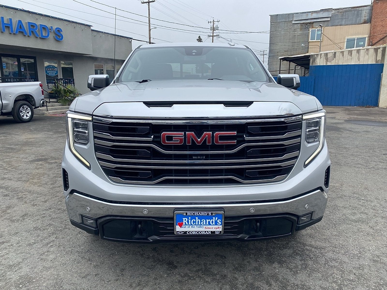 Used 2022 GMC Sierra 1500 SLT w/ SLT Premium Plus Package AWD/4WD image 8