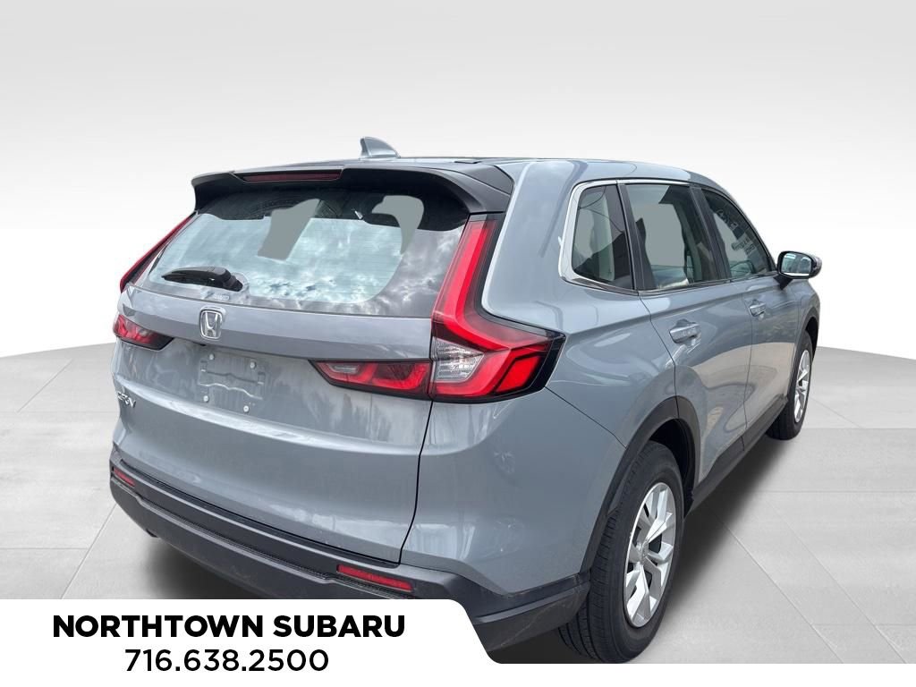 Used 2023 Honda CR-V LX image 4