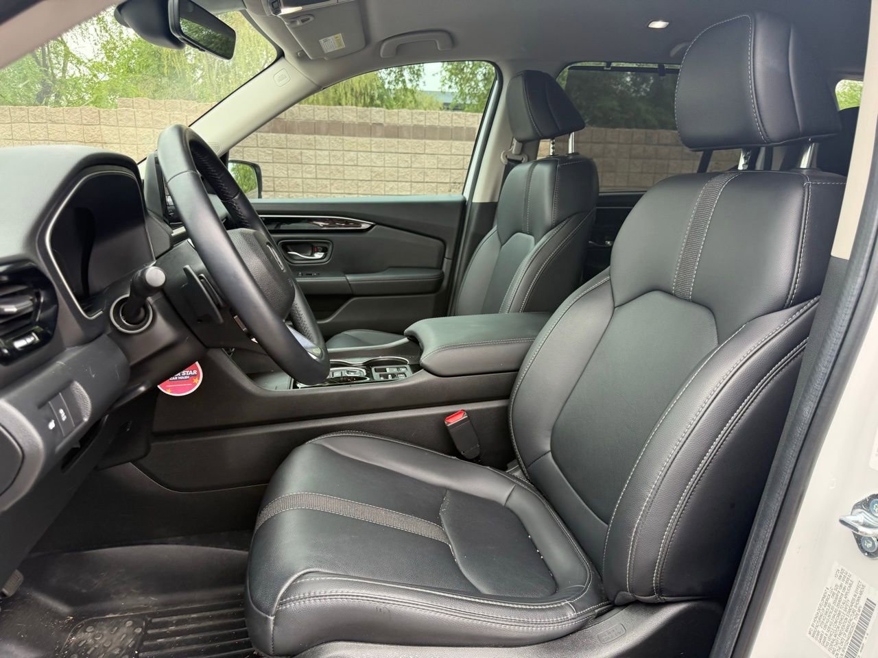 Used 2025 Honda Pilot EX-L image 13