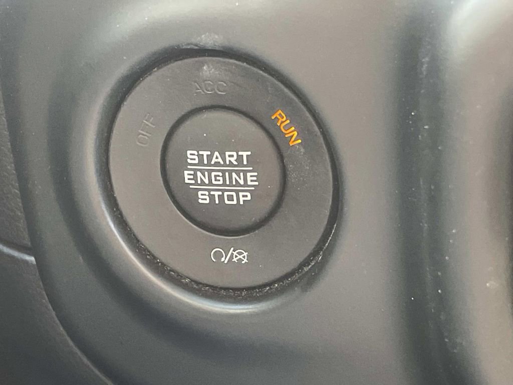 Used 2020 Jeep Wrangler Unlimited Sport image 27