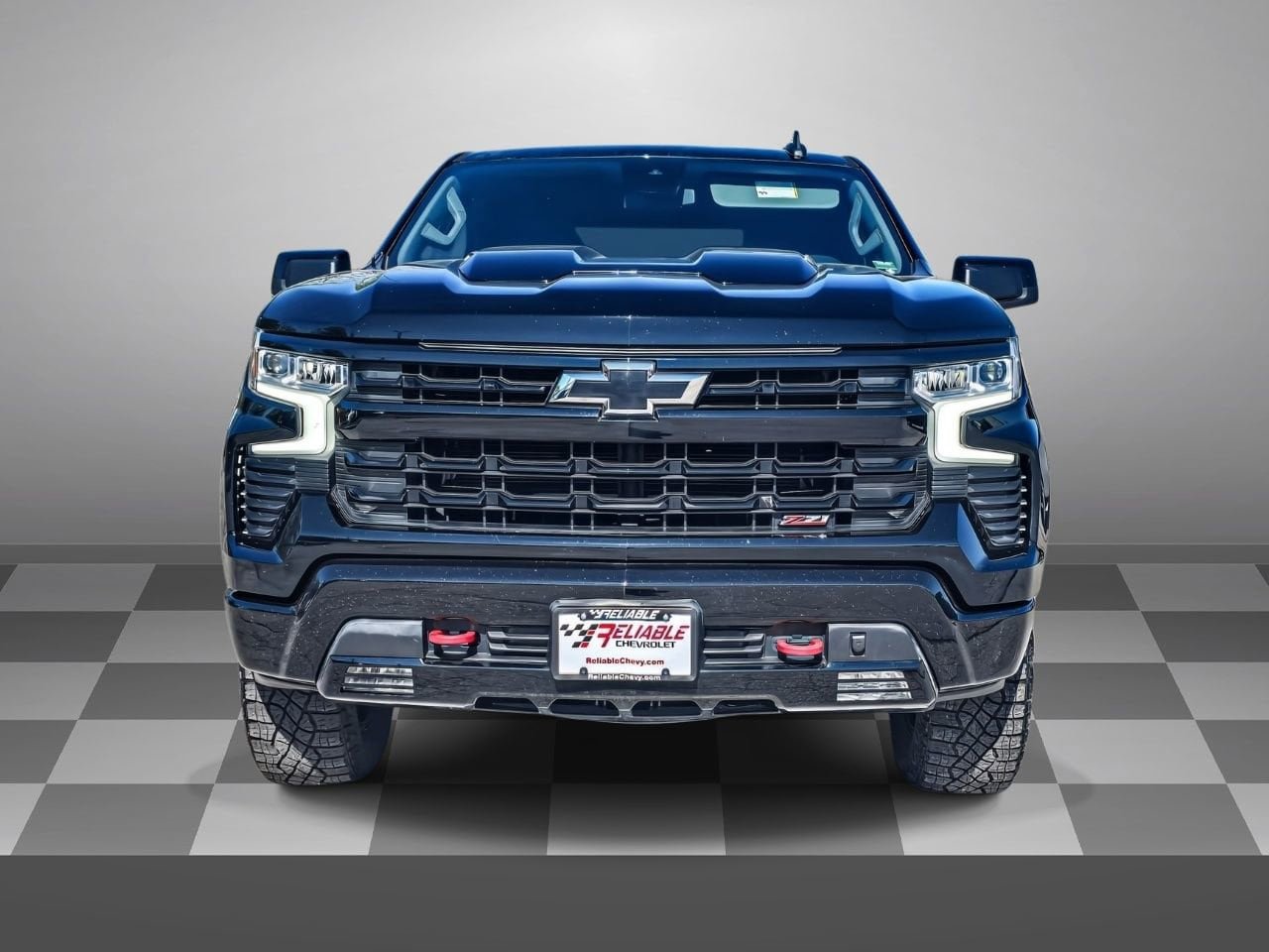 Used 2023 Chevrolet Silverado 1500 LT Trail Boss image 2
