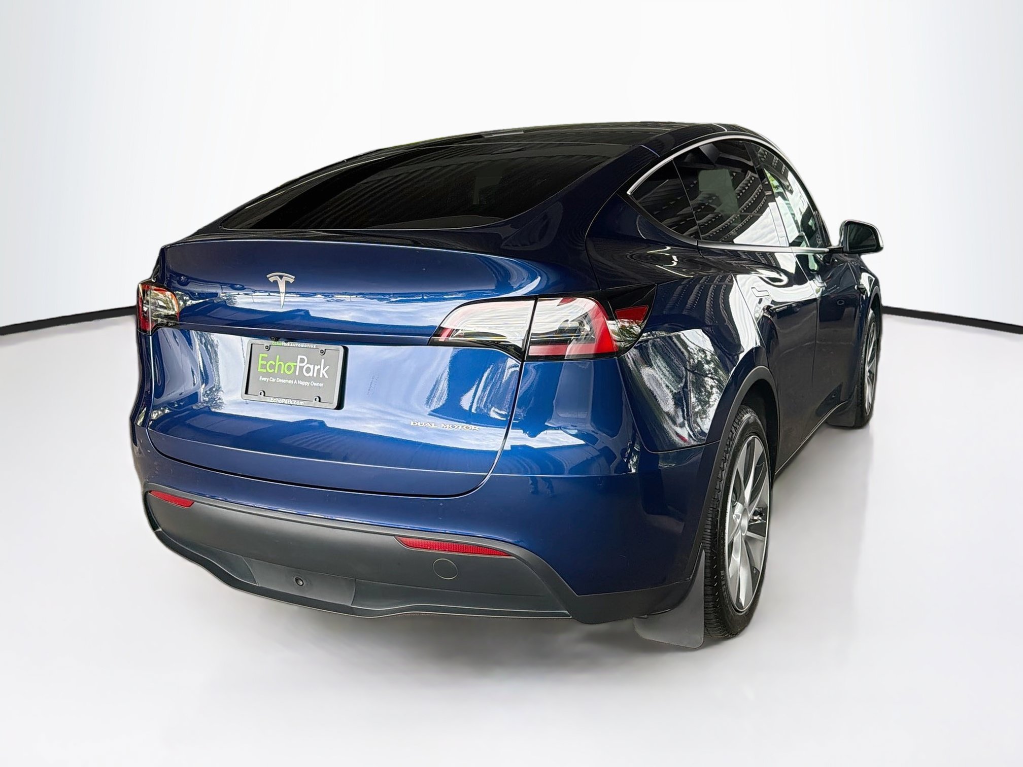 Used 2023 Tesla Model Y Long Range AWD/4WD image 9