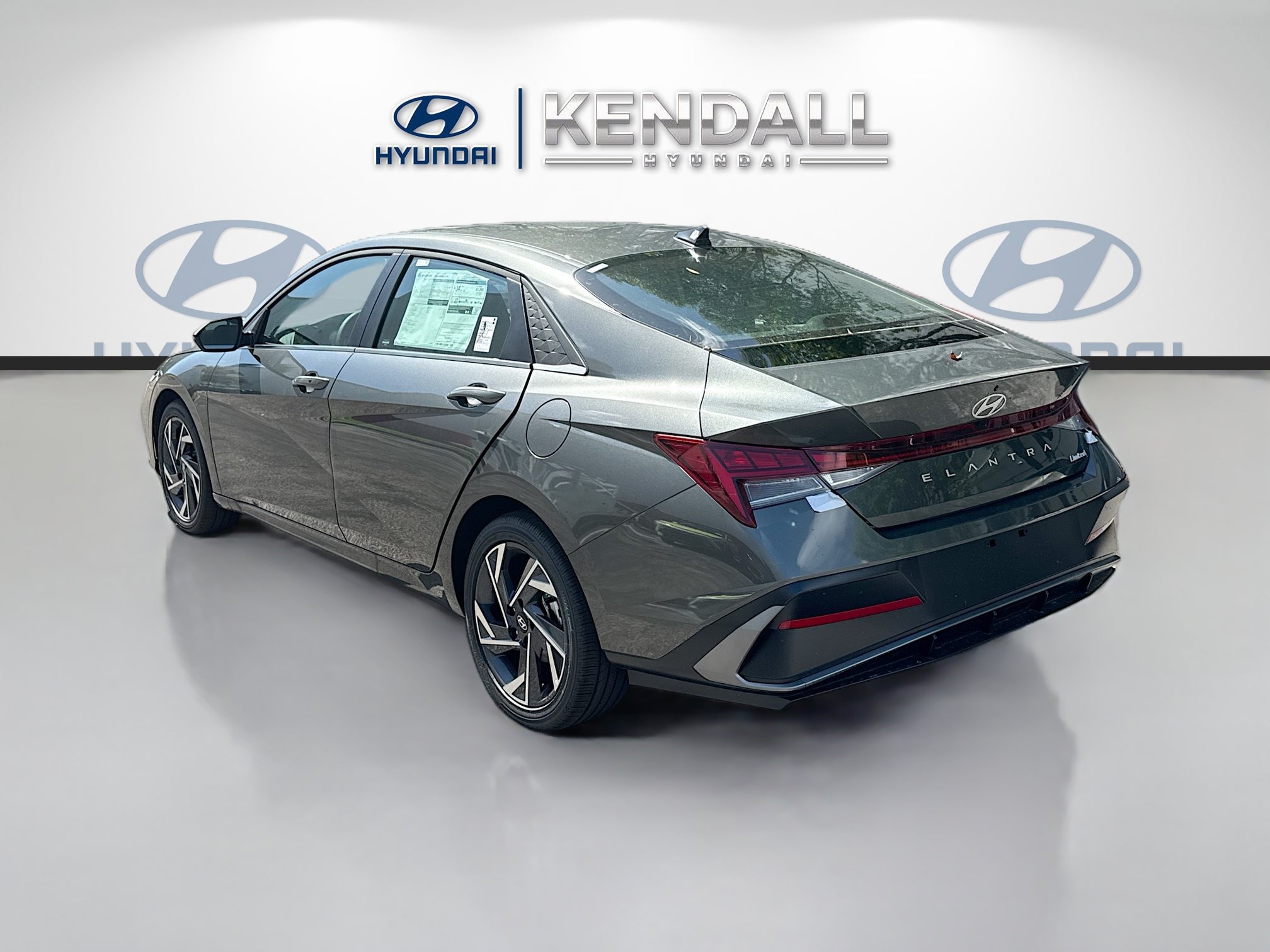 New 2026 Hyundai Elantra Limited FWD image 4