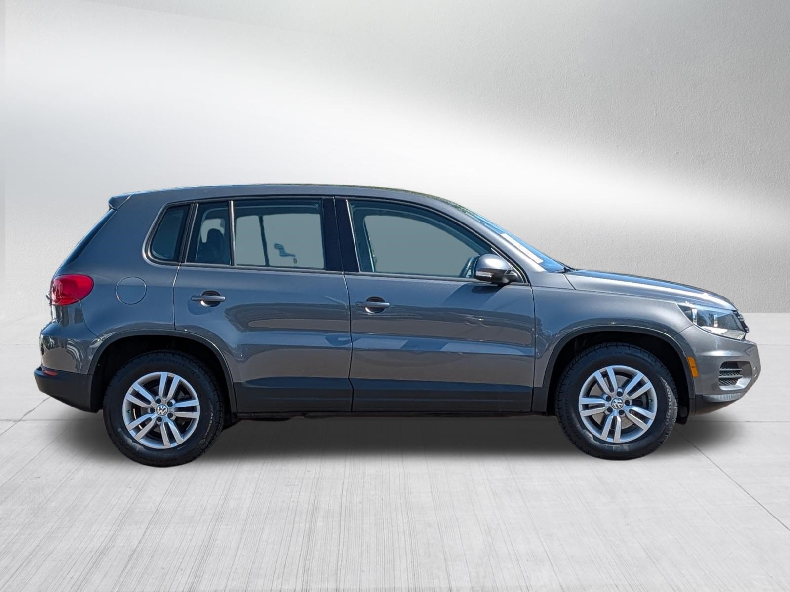 Used 2014 Volkswagen Tiguan S AWD/4WD image 8