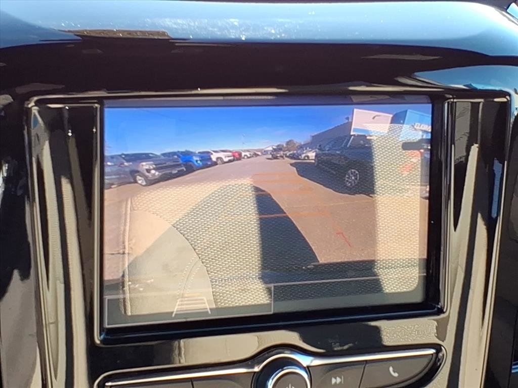 Used 2023 Chevrolet Traverse LS image 19