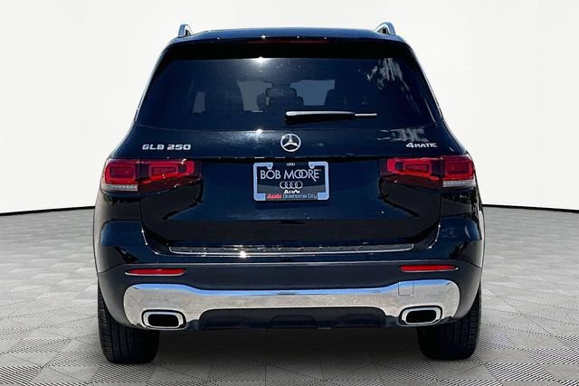 Used 2023 Mercedes-Benz GLB 250 4MATIC image 4
