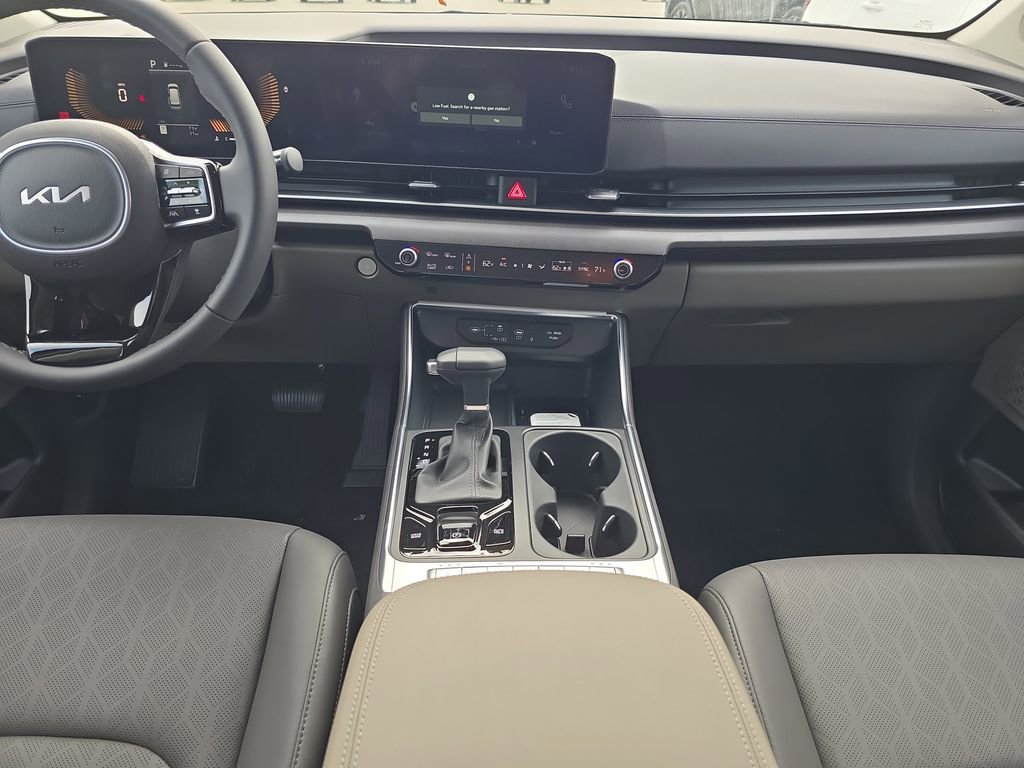New 2026 Kia Carnival EX FWD image 15