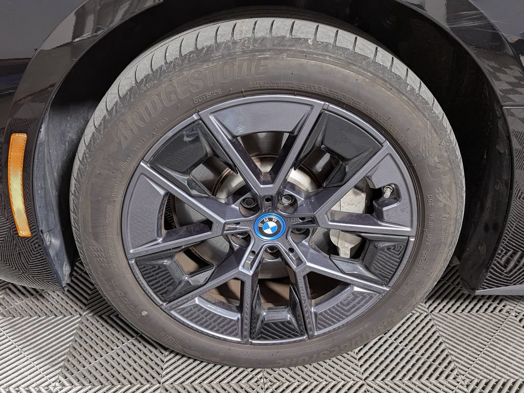 Used 2024 BMW i4 eDrive35 w/ Convenience Package RWD image 46