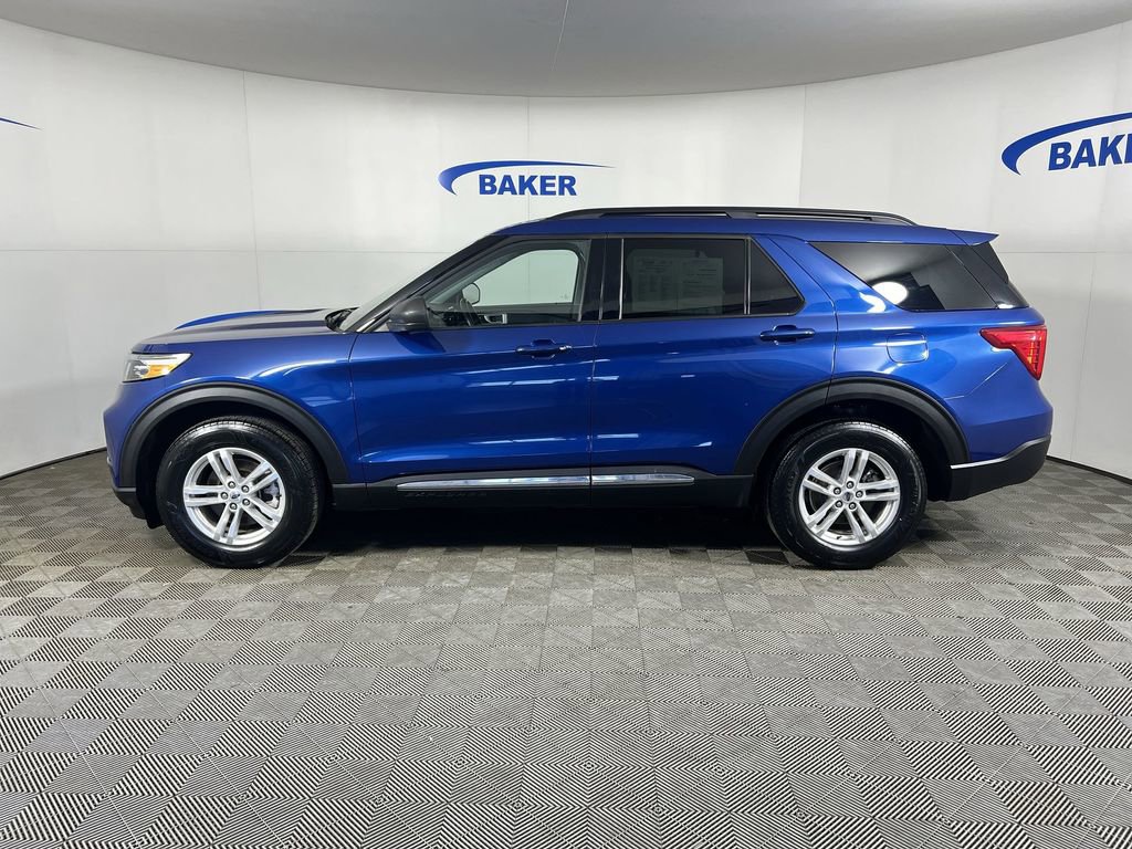 Used 2023 Ford Explorer XLT w/ Equipment Group 202A image 6