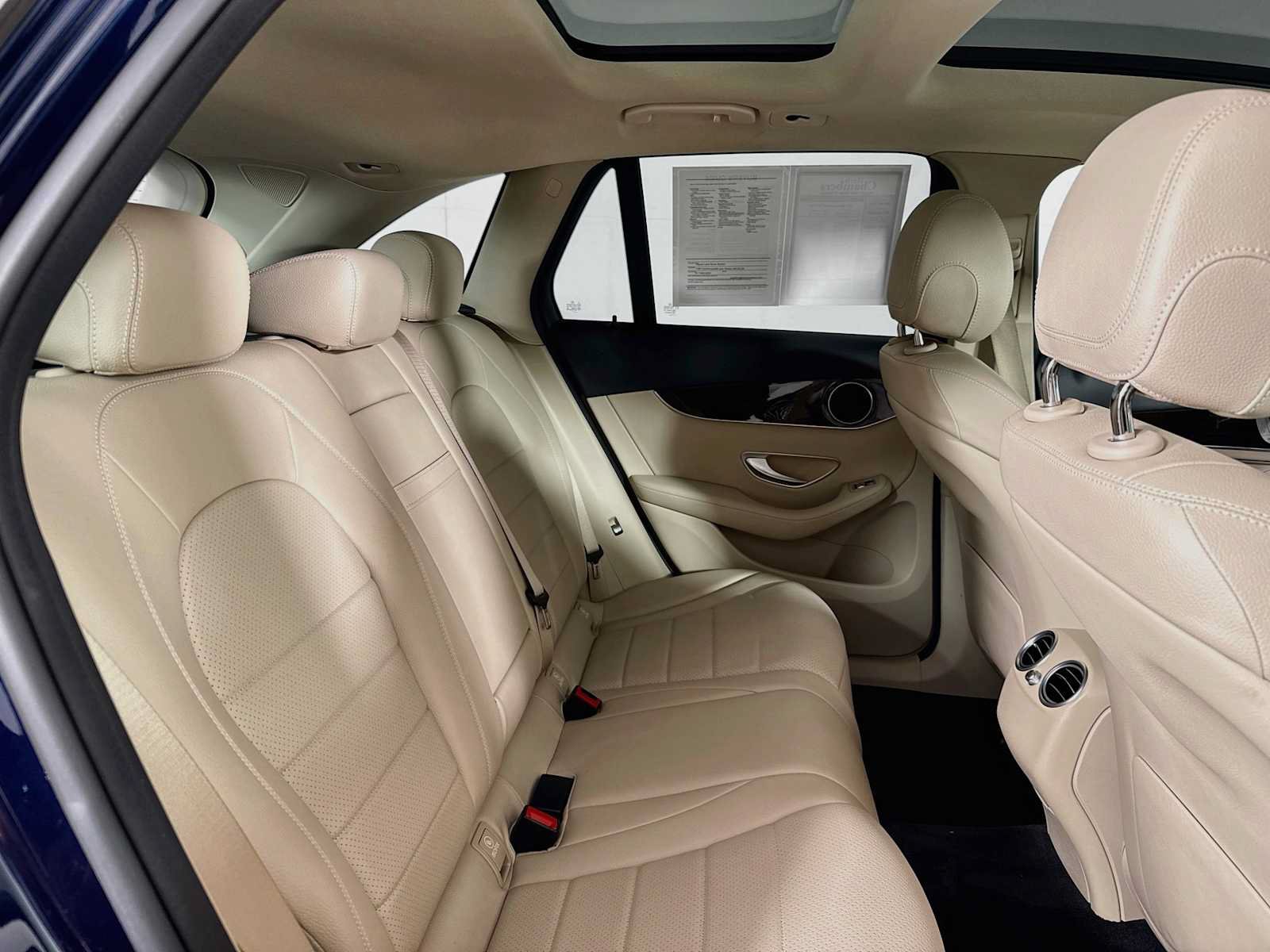 Used 2017 Mercedes-Benz GLC 300 4MATIC image 22