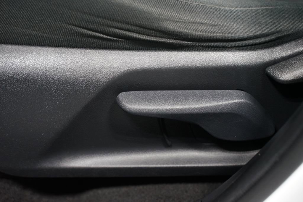 Used 2021 Toyota RAV4 LE image 30