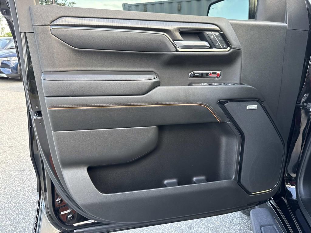 Used 2025 GMC Sierra 1500 AT4 w/ AT4 Premium Package AWD/4WD image 26