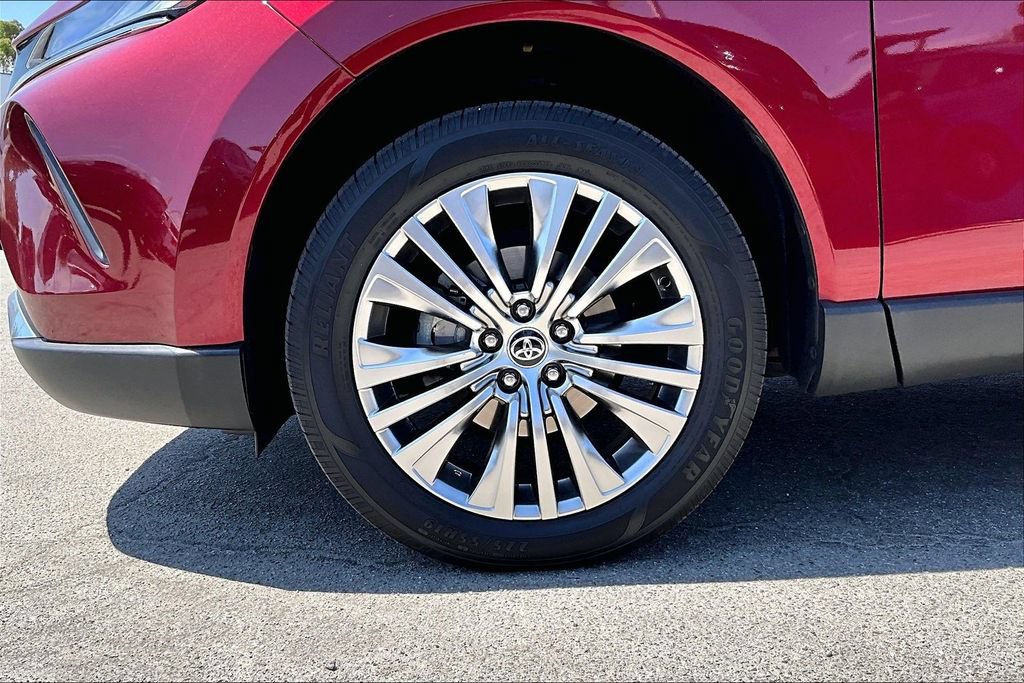 Certified 2021 Toyota Venza Limited AWD/4WD image 34