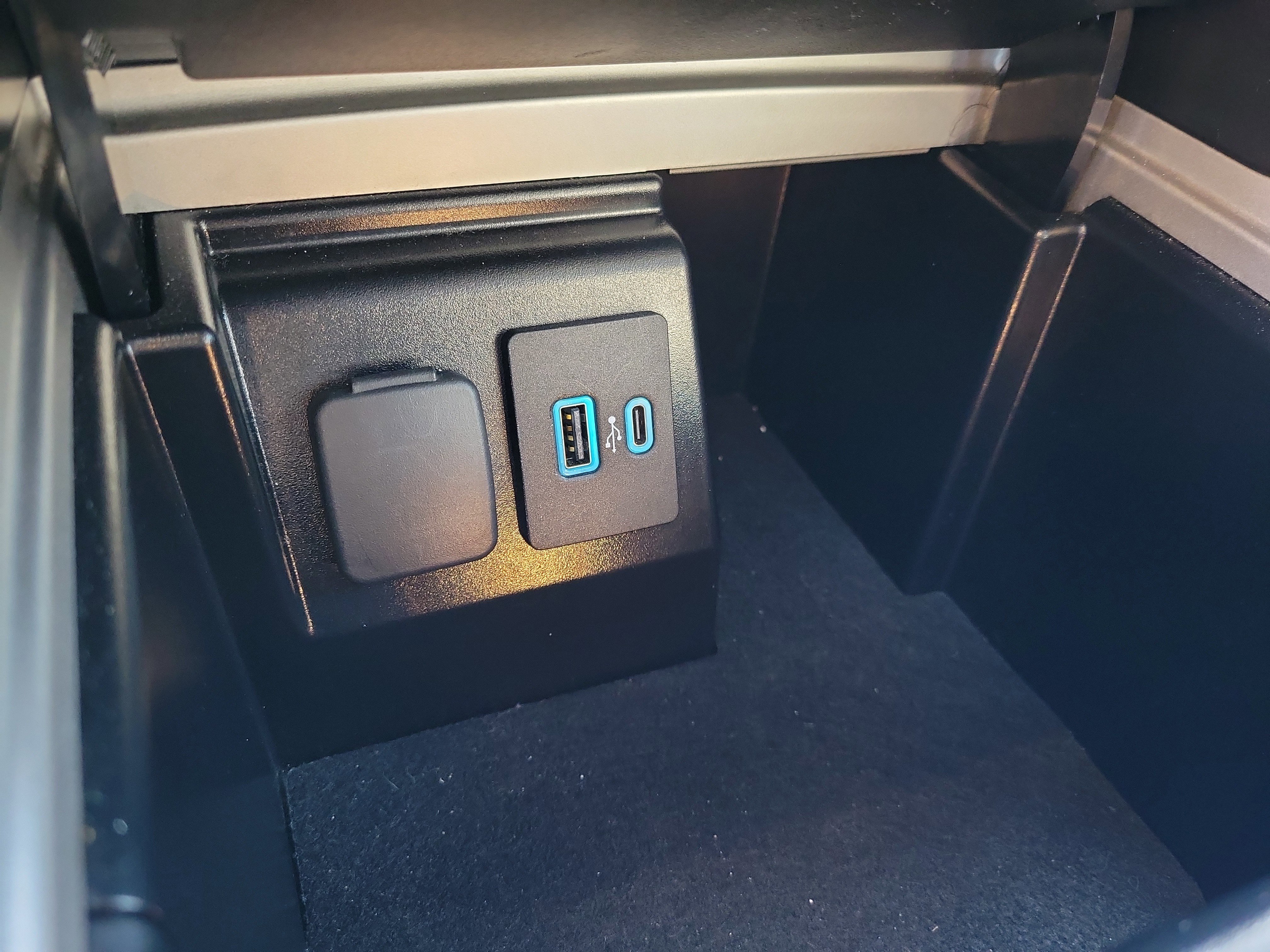 Used 2023 Ford Explorer ST w/ Equipment Group 401A image 34