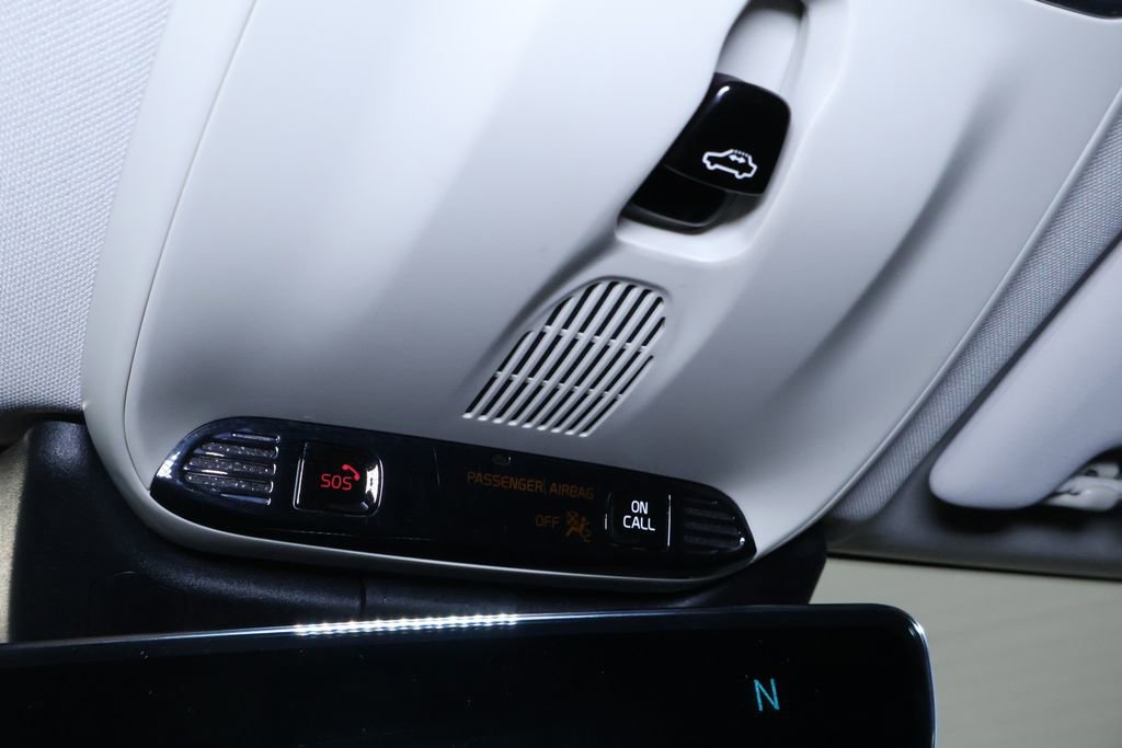 Used 2018 Volvo XC60 T6 Inscription w/ Convenience Package image 28