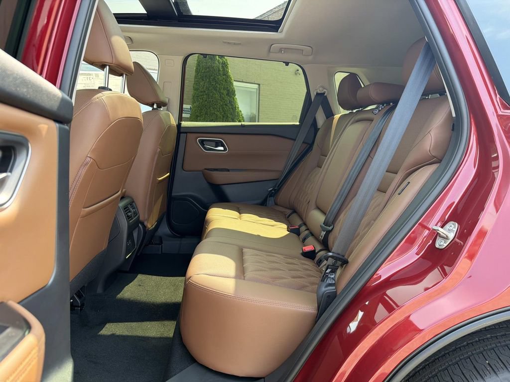 New 2026 Nissan Rogue Platinum AWD/4WD image 5