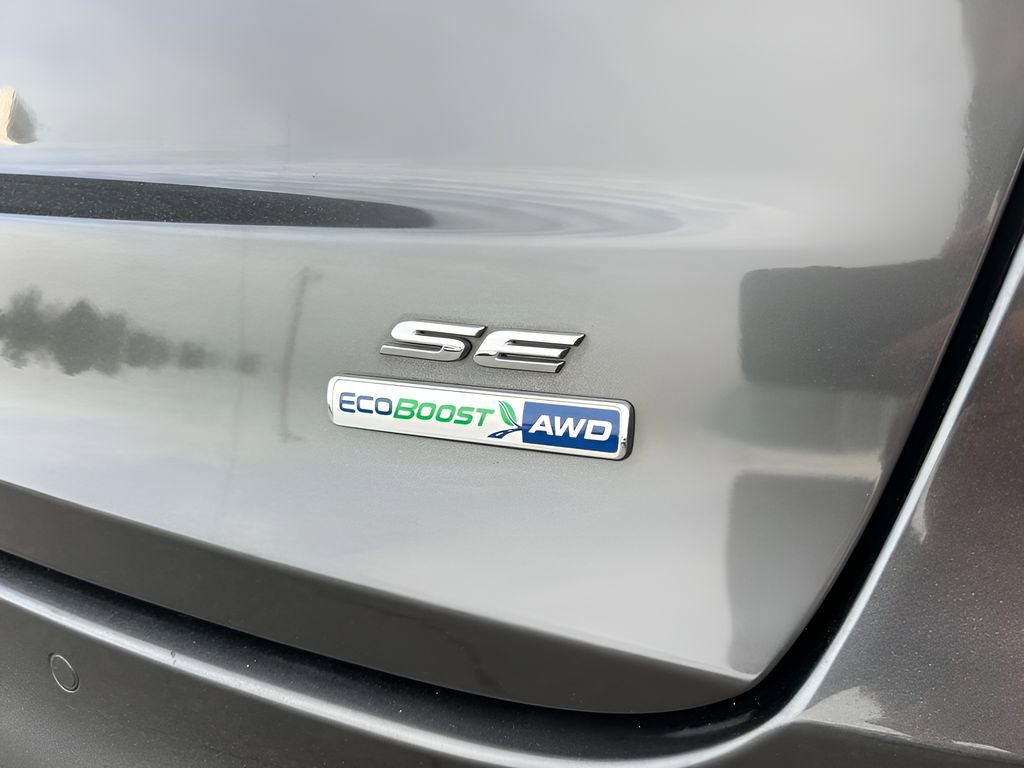 Used 2020 Ford Fusion SE AWD/4WD image 6