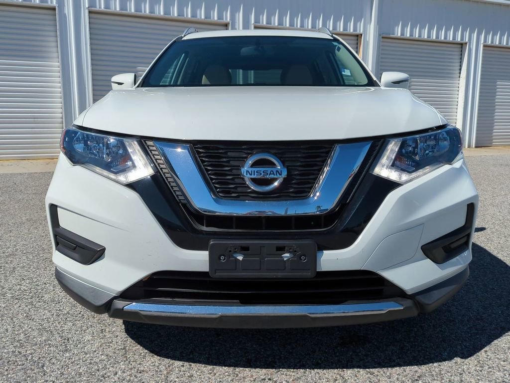 Used 2017 Nissan Rogue SV w/ SV Premium Package image 9