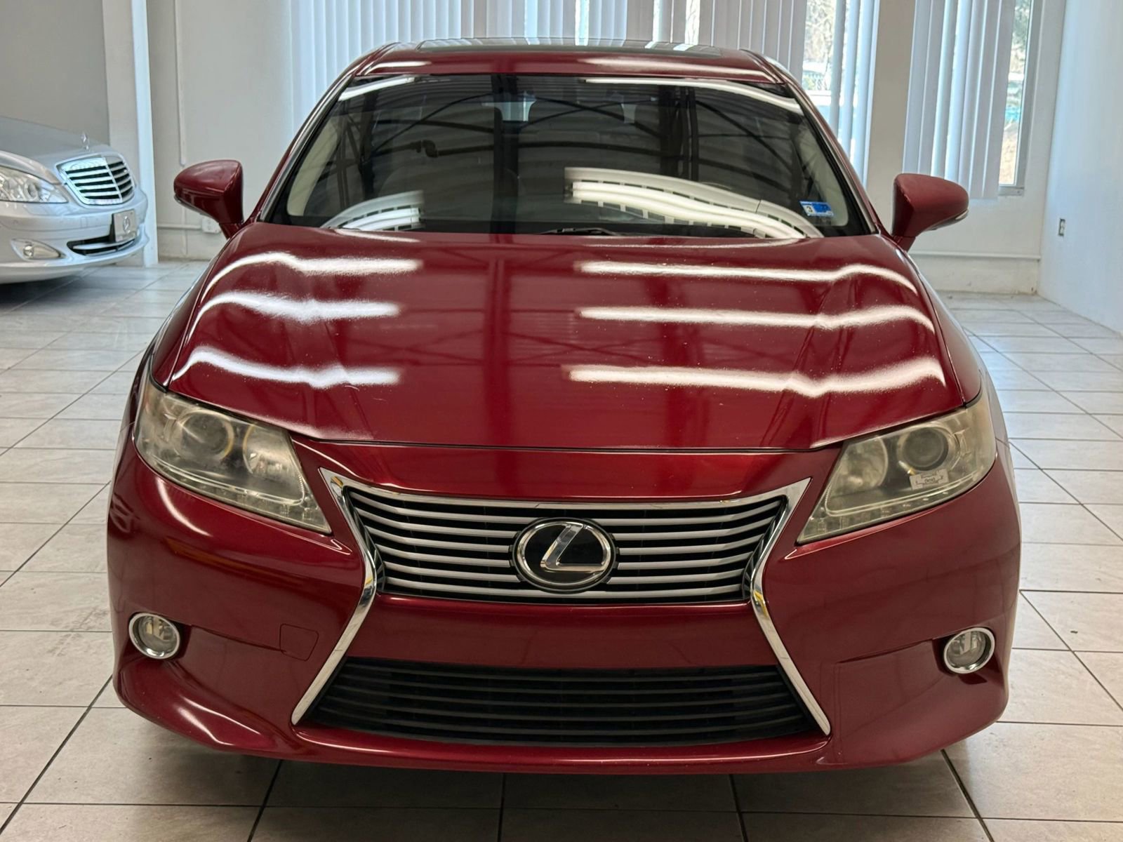 Used 2013 Lexus ES 350 w/ Premium Pkg image 2