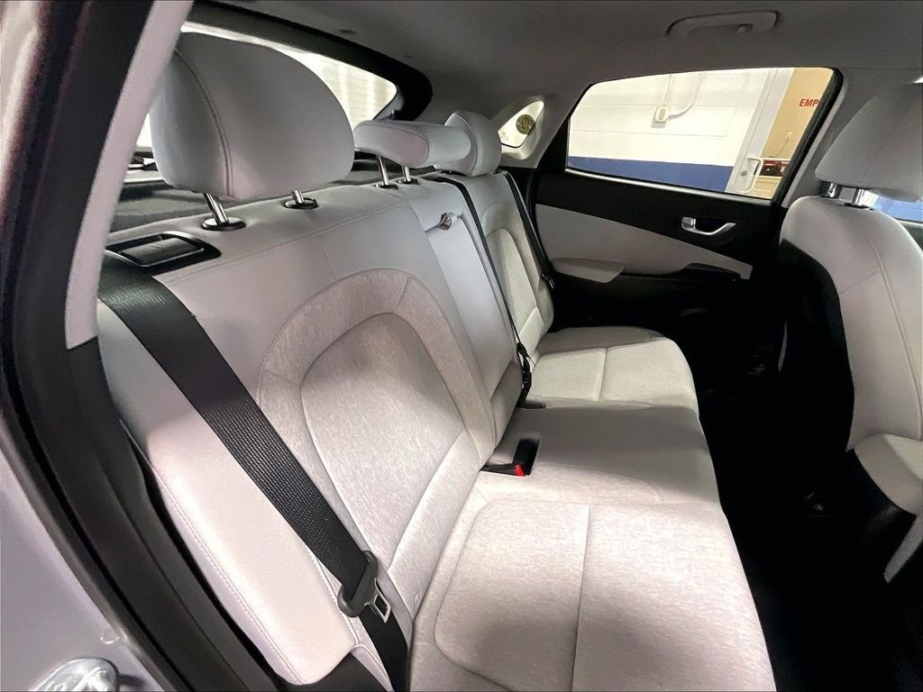 Used 2023 Hyundai Kona SE w/ Cargo Package FWD image 16