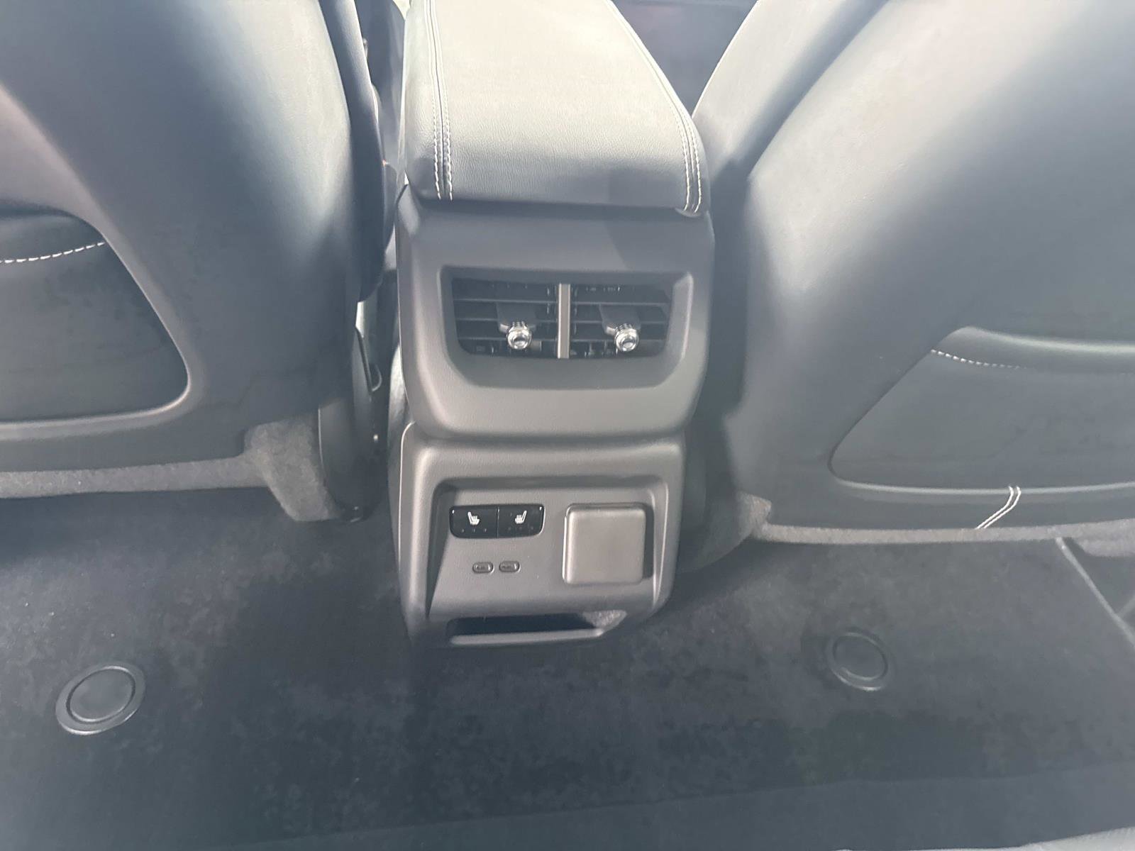 New 2026 Cadillac Optiq Luxury 2 image 17