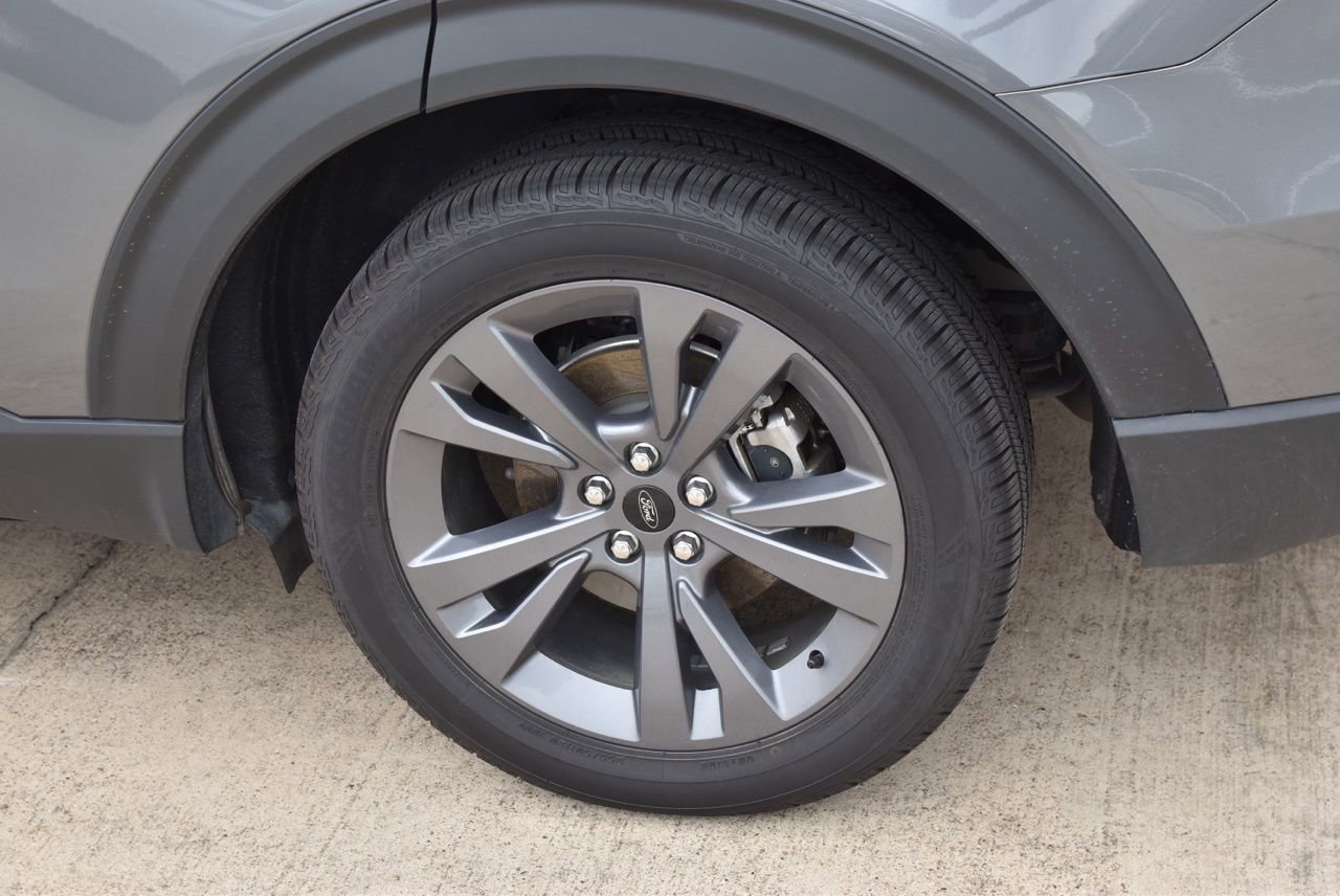 Used 2023 Ford Explorer XLT w/ Equipment Group 202A image 13