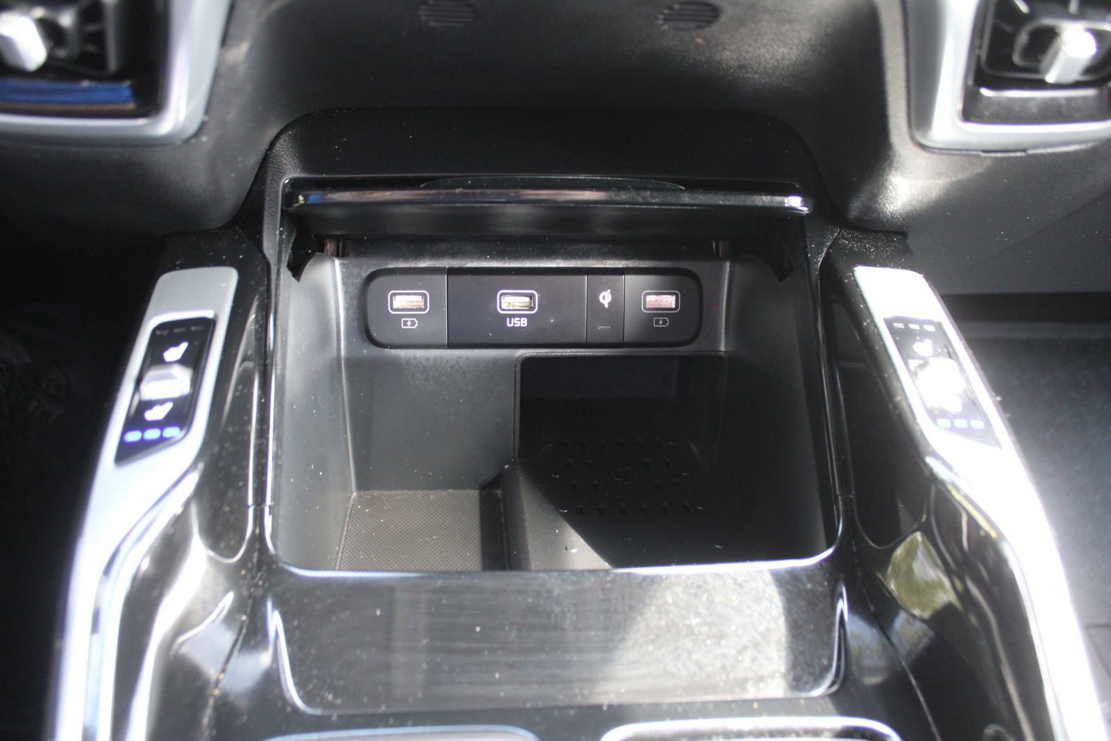 Certified 2023 Kia Sorento SX Prestige image 46