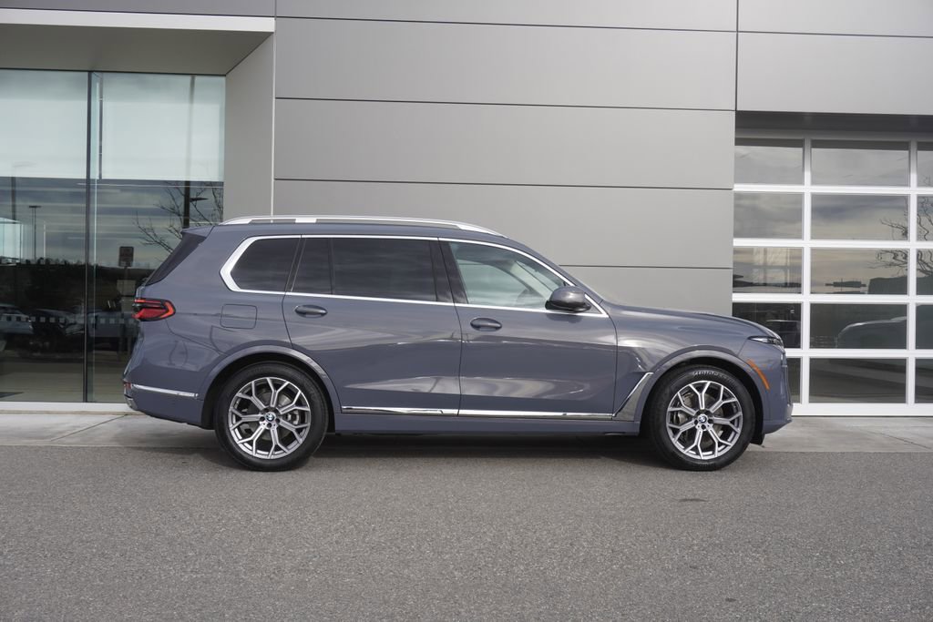 Used 2023 BMW X7 xDrive40i w/ Premium Package image 7