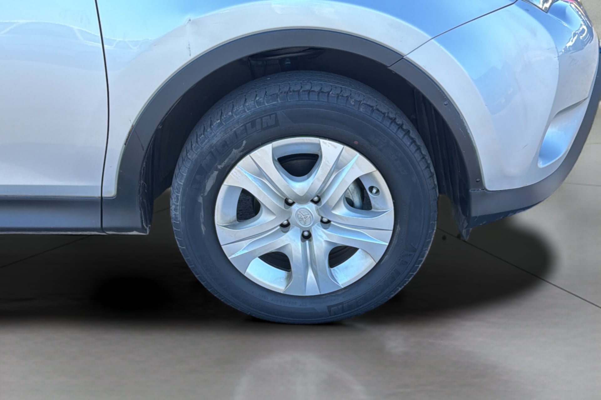Used 2014 Toyota RAV4 LE FWD image 34