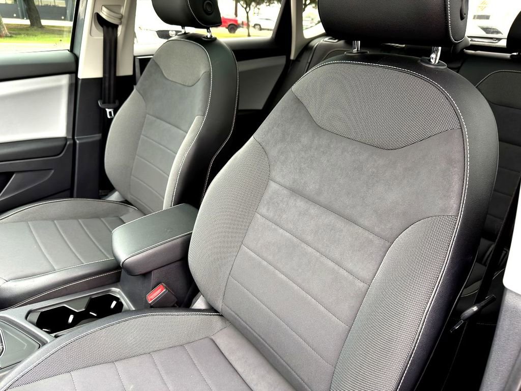 Used 2022 Volkswagen Taos SE image 13